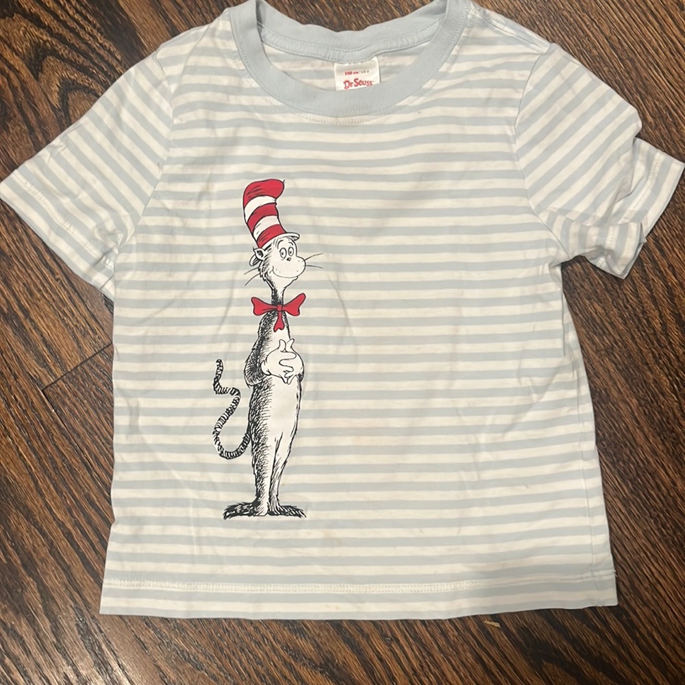 Good condition Dr. Seuss Hanna andersson tshirt 4t
